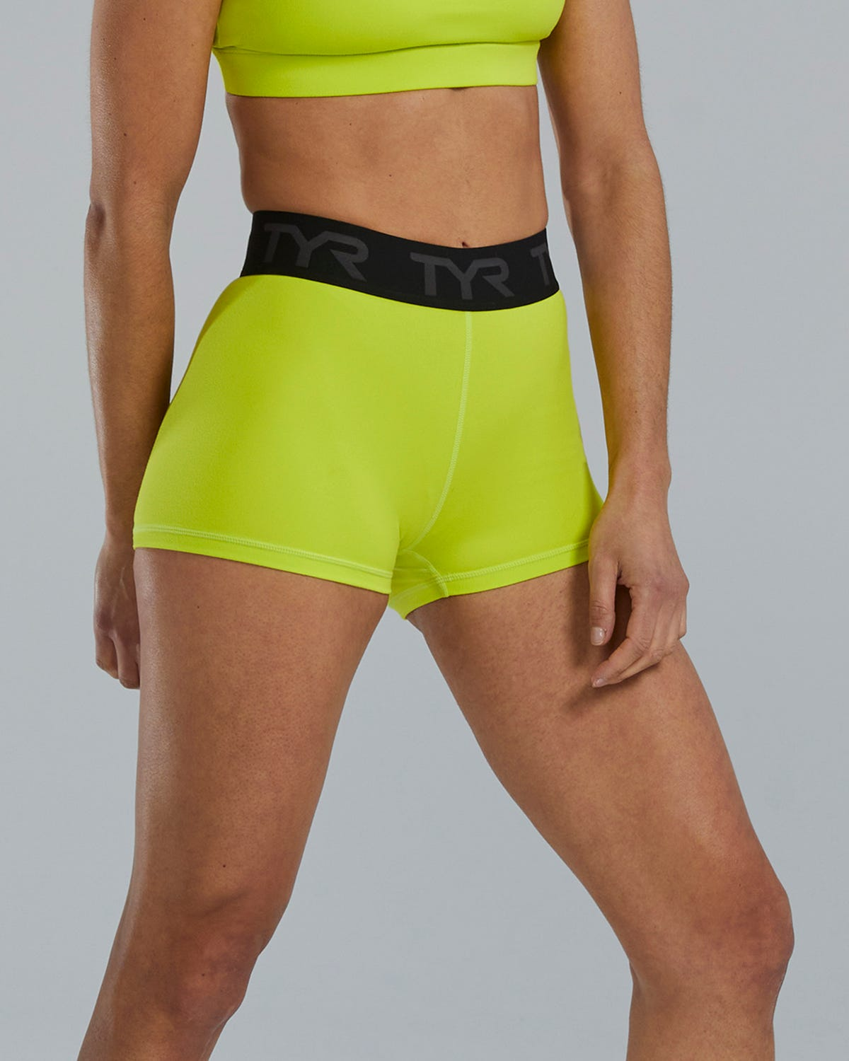TYR | Short Mid-Rise Logo 2" Limelight