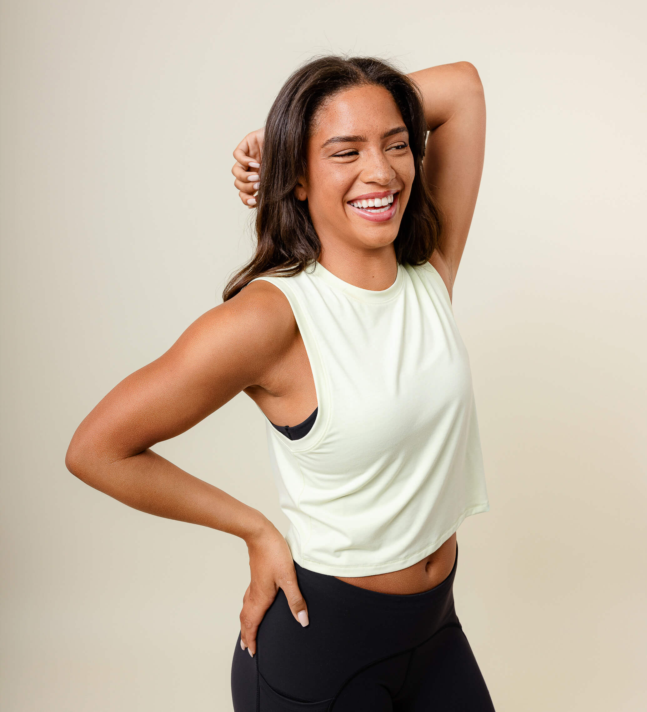 WHILE ON EARTH | Range Tank White