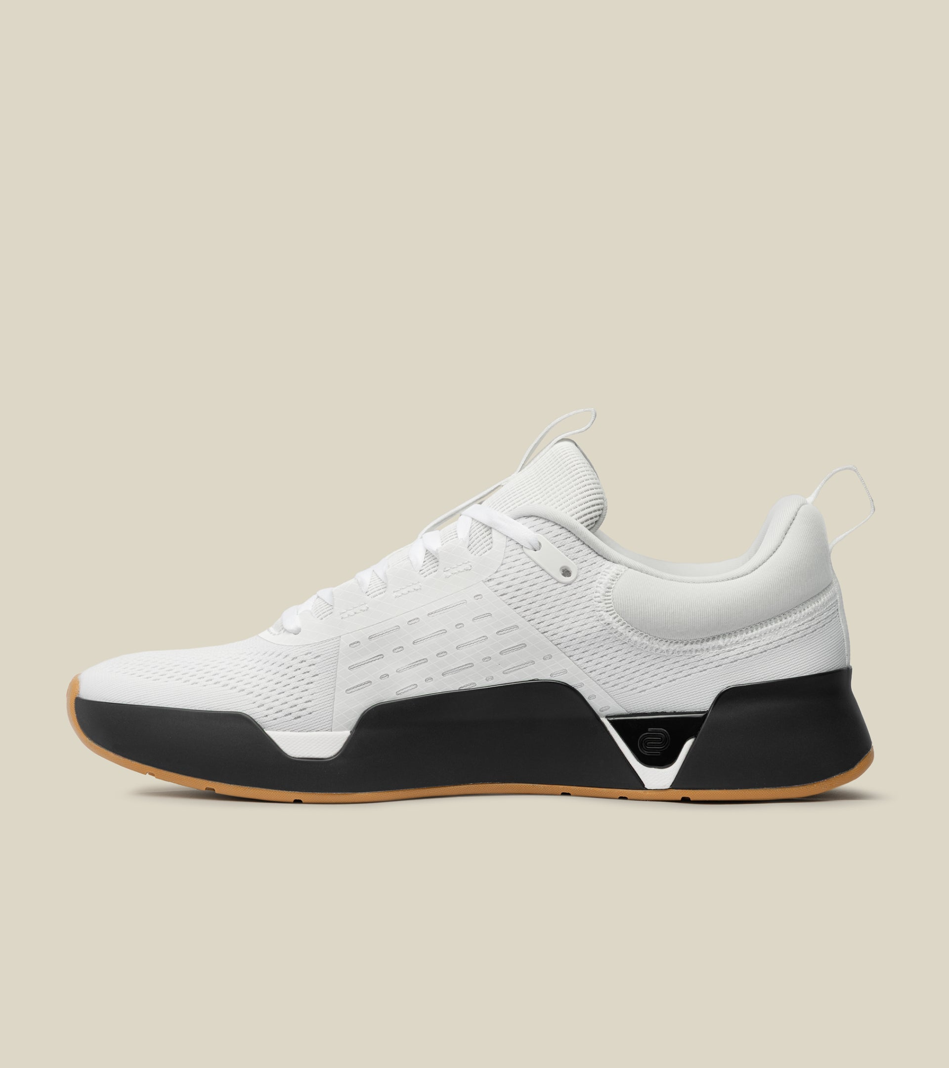 WHILE ON EARTH | Move Trainer White Black/Gum