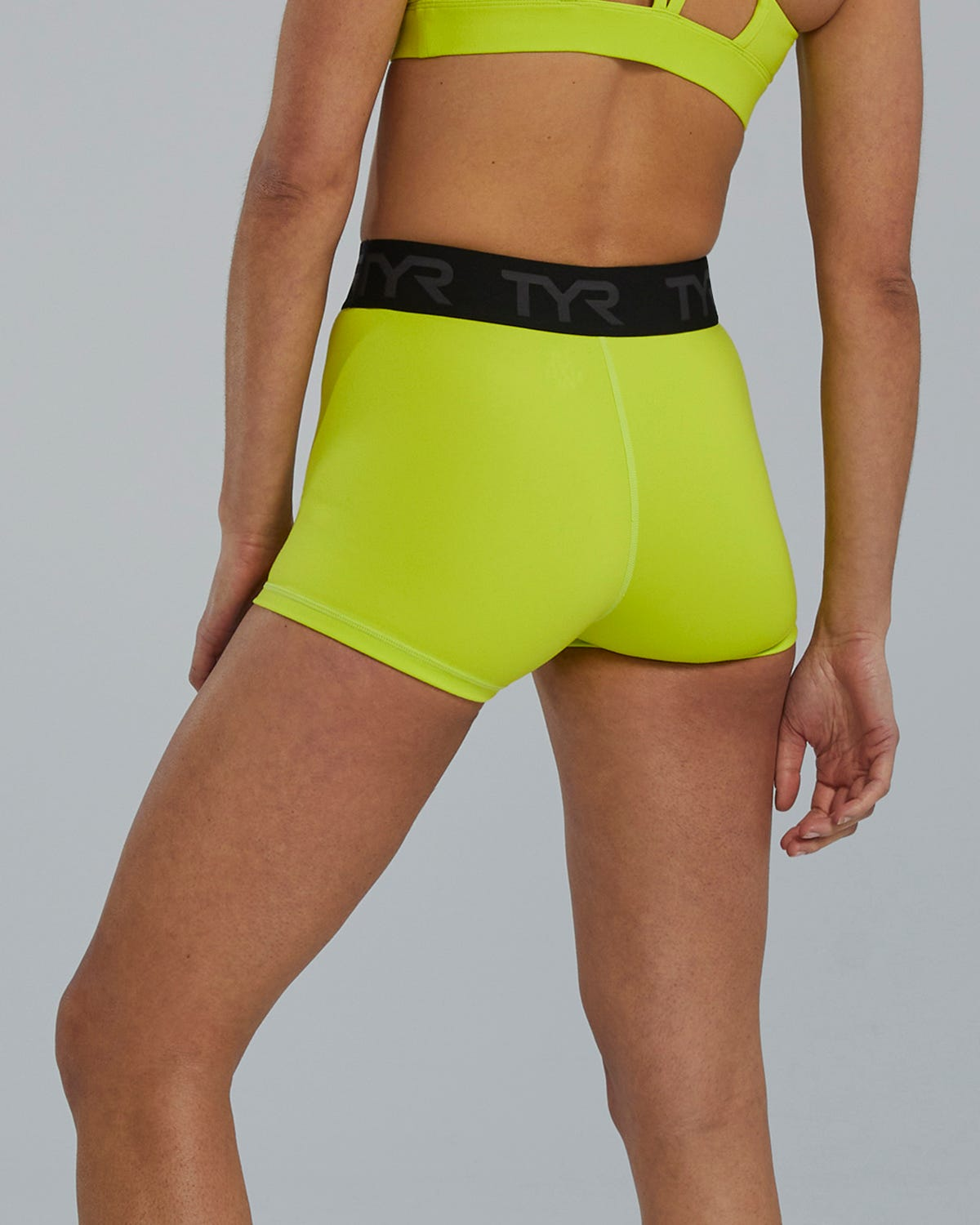 TYR | Short Mid-Rise Logo 2" Limelight