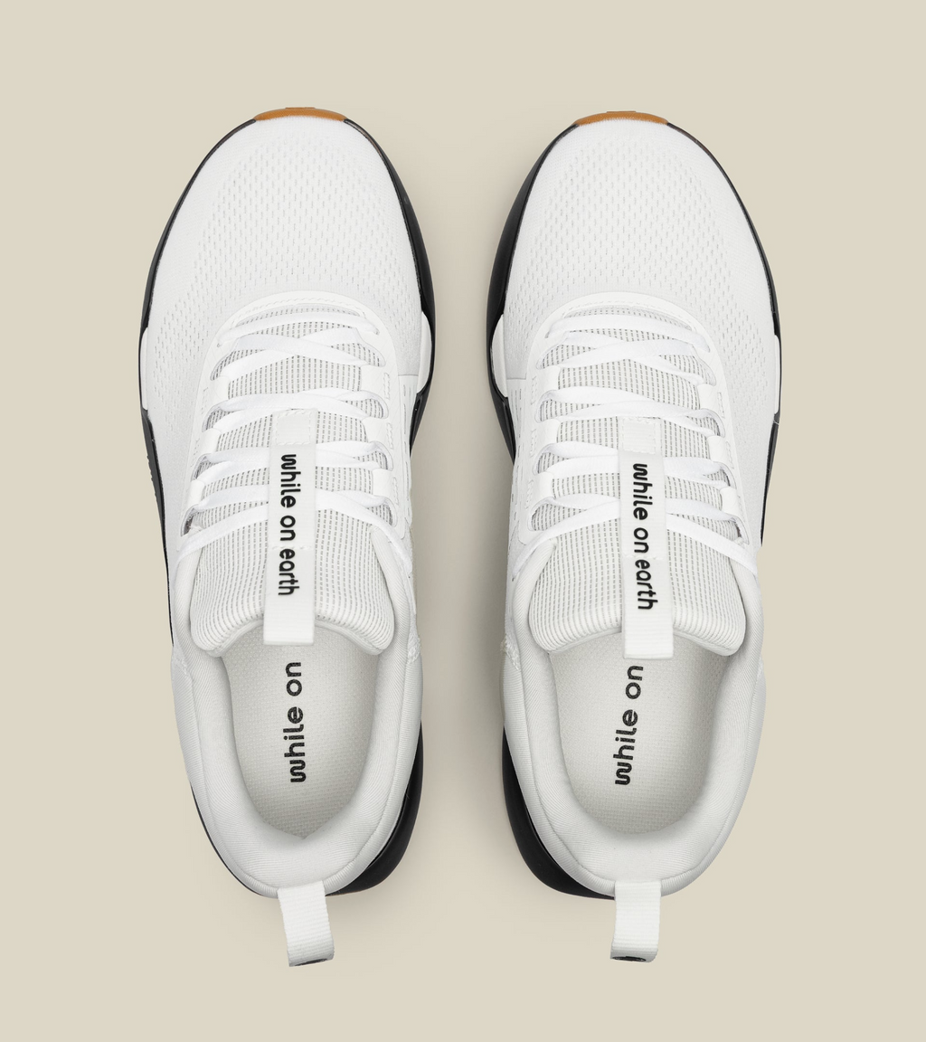 WHILE ON EARTH | Move Trainer White Black/Gum