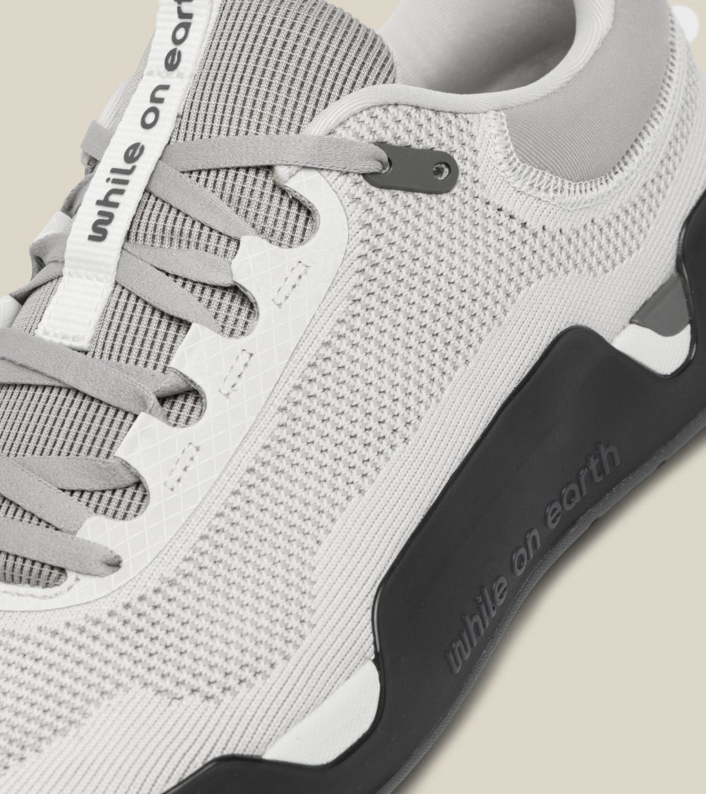 WHILE ON EARTH | Move Trainer Grey/Shadow