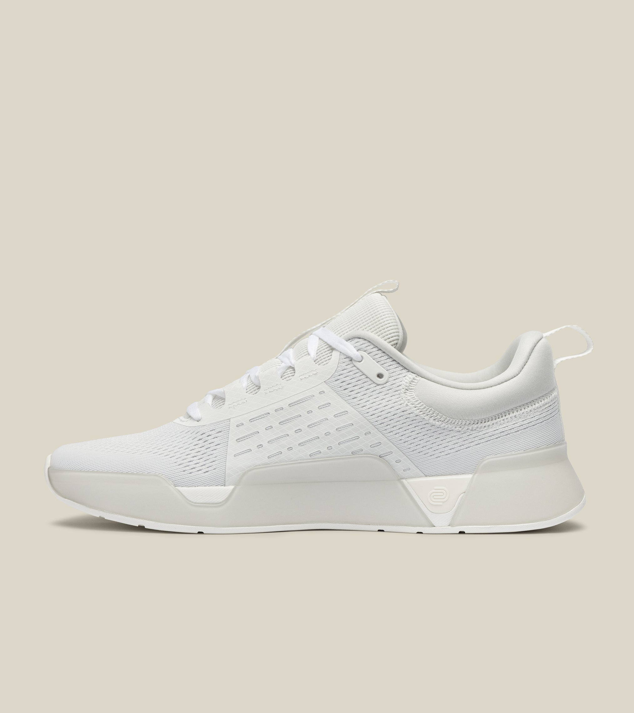 WHILE ON EARTH | Move Trainer White HydroKnit