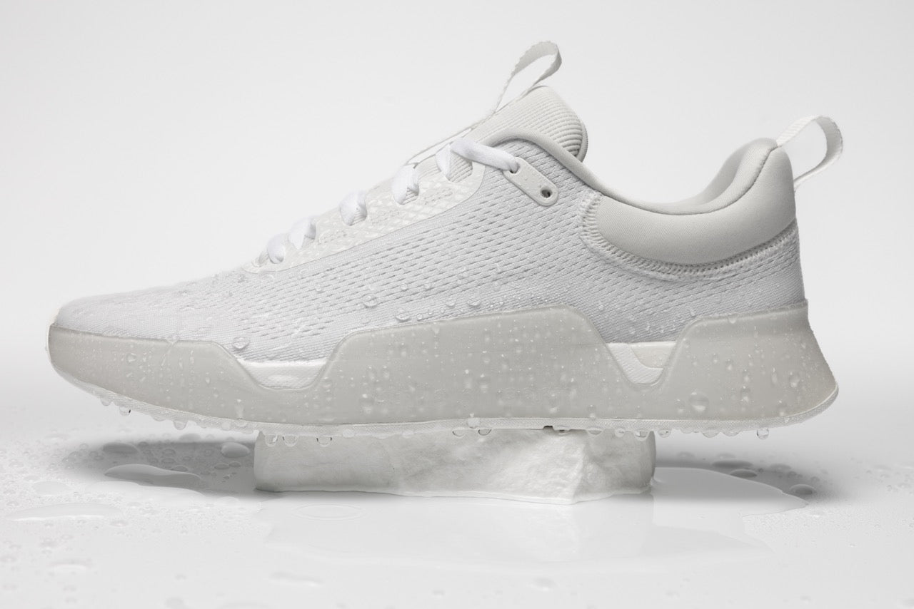 WHILE ON EARTH | Move Trainer White HydroKnit