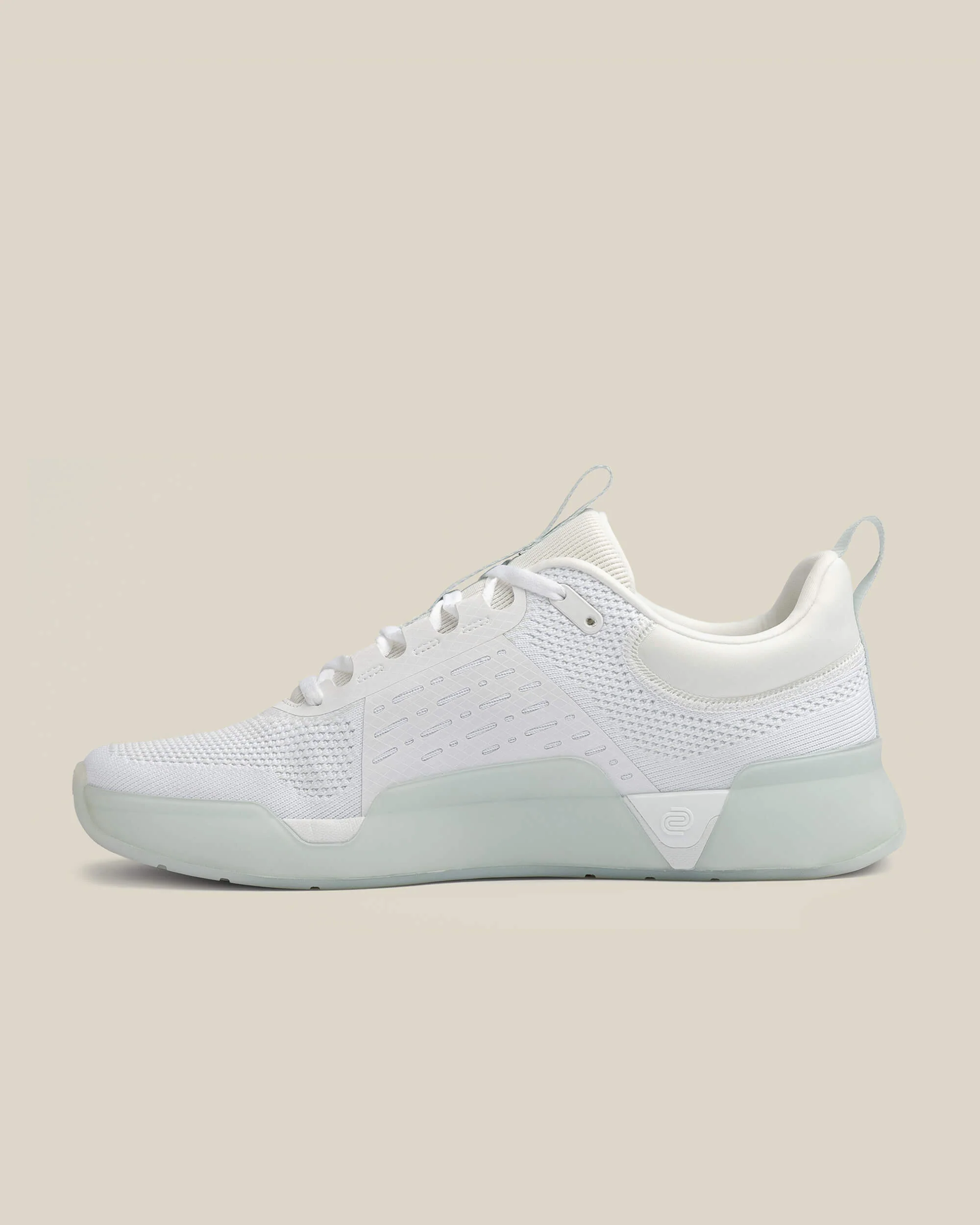 WHILE ON EARTH | Move Trainer White/Mist