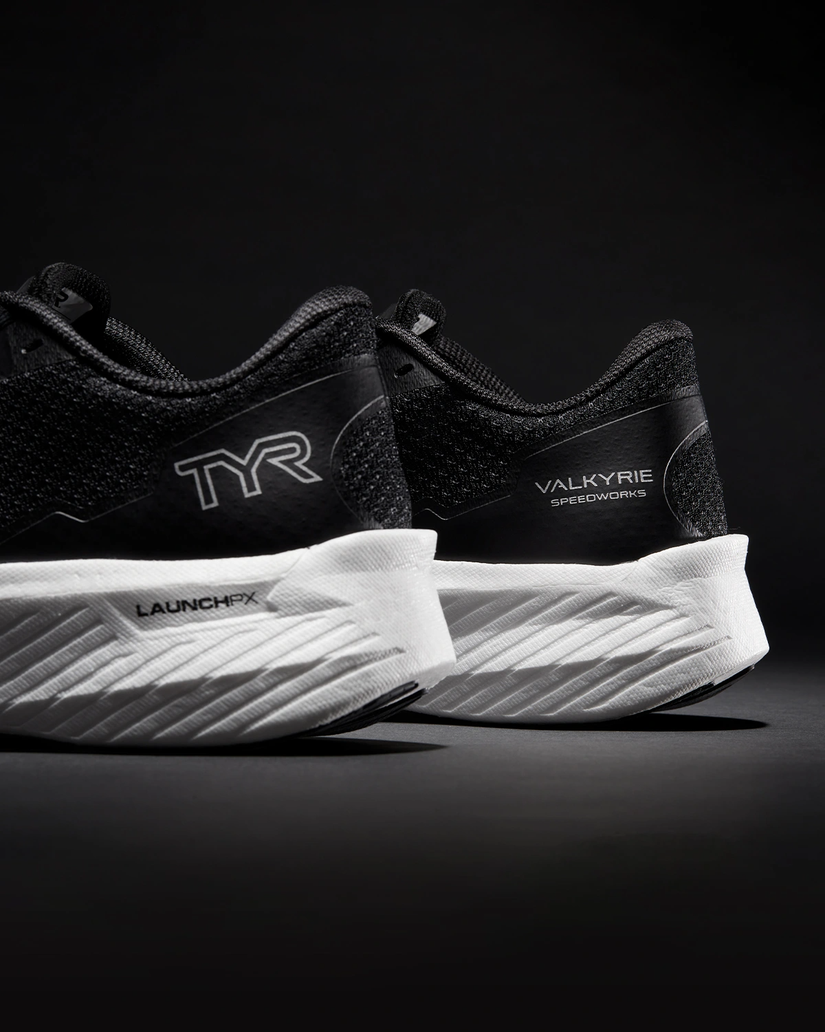 TYR | Valkyrie Speedworks Runner Black