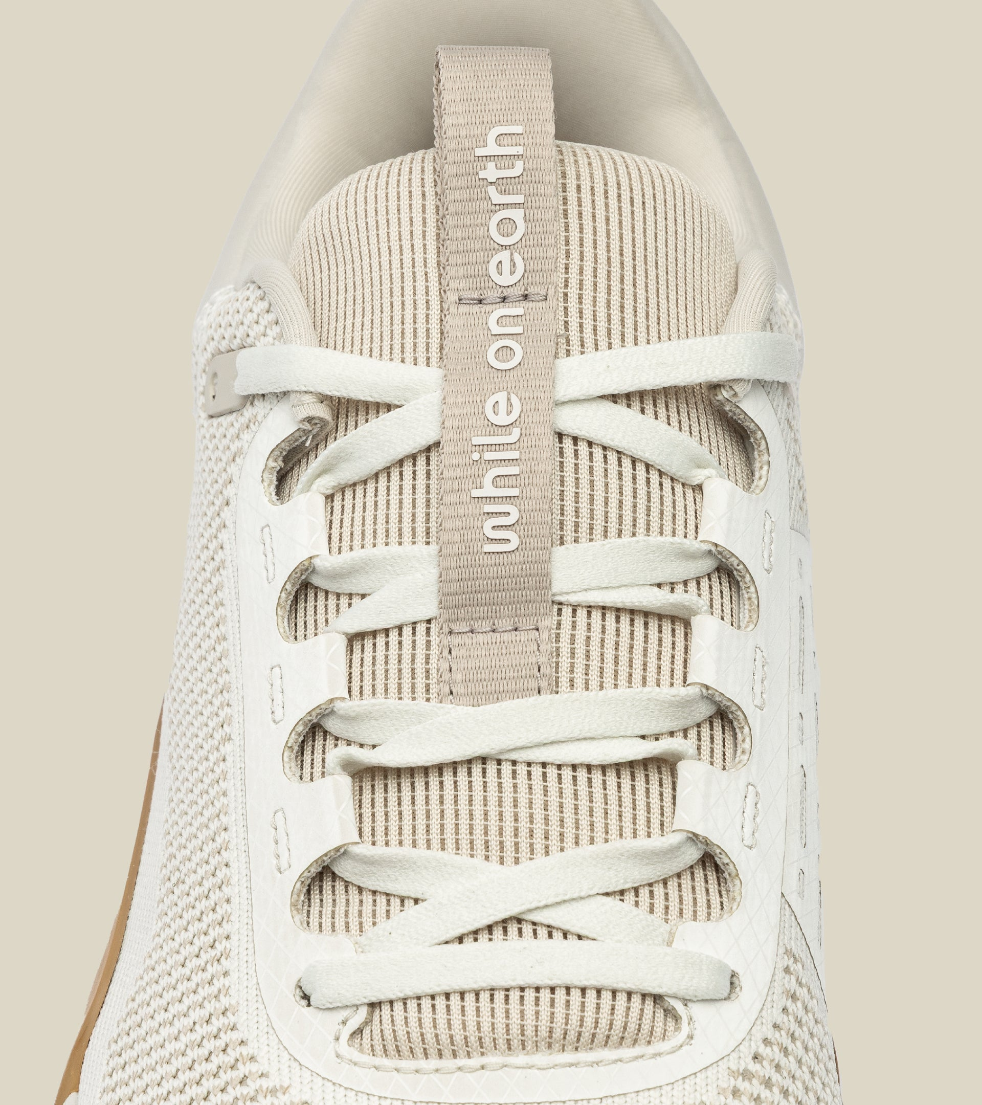 WHILE ON EARTH | Move Trainer Sand/Gum
