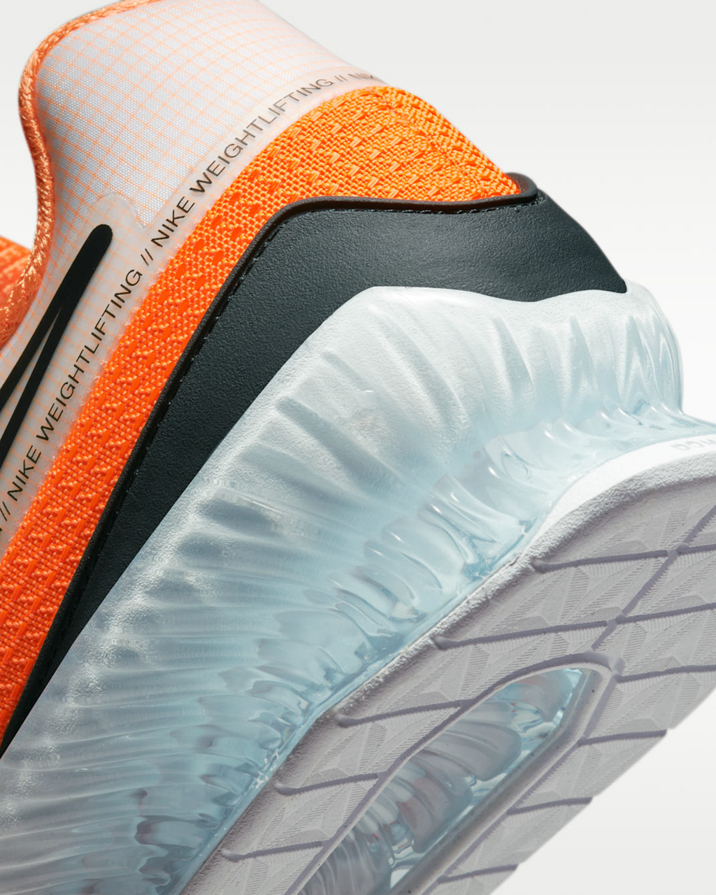 NIKE | Romaleos 4 Total Orange