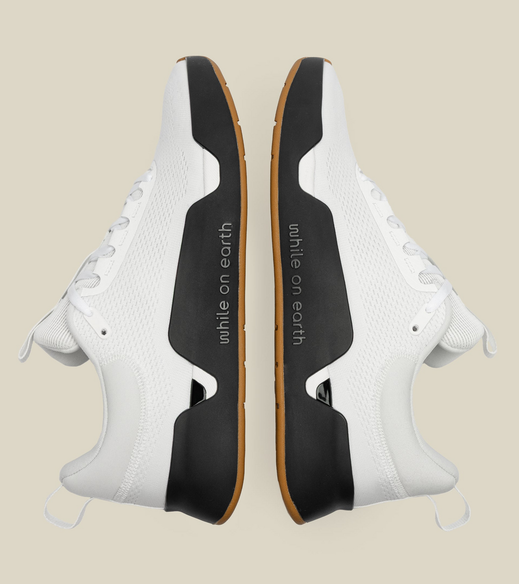 WHILE ON EARTH | Move Trainer White Black/Gum