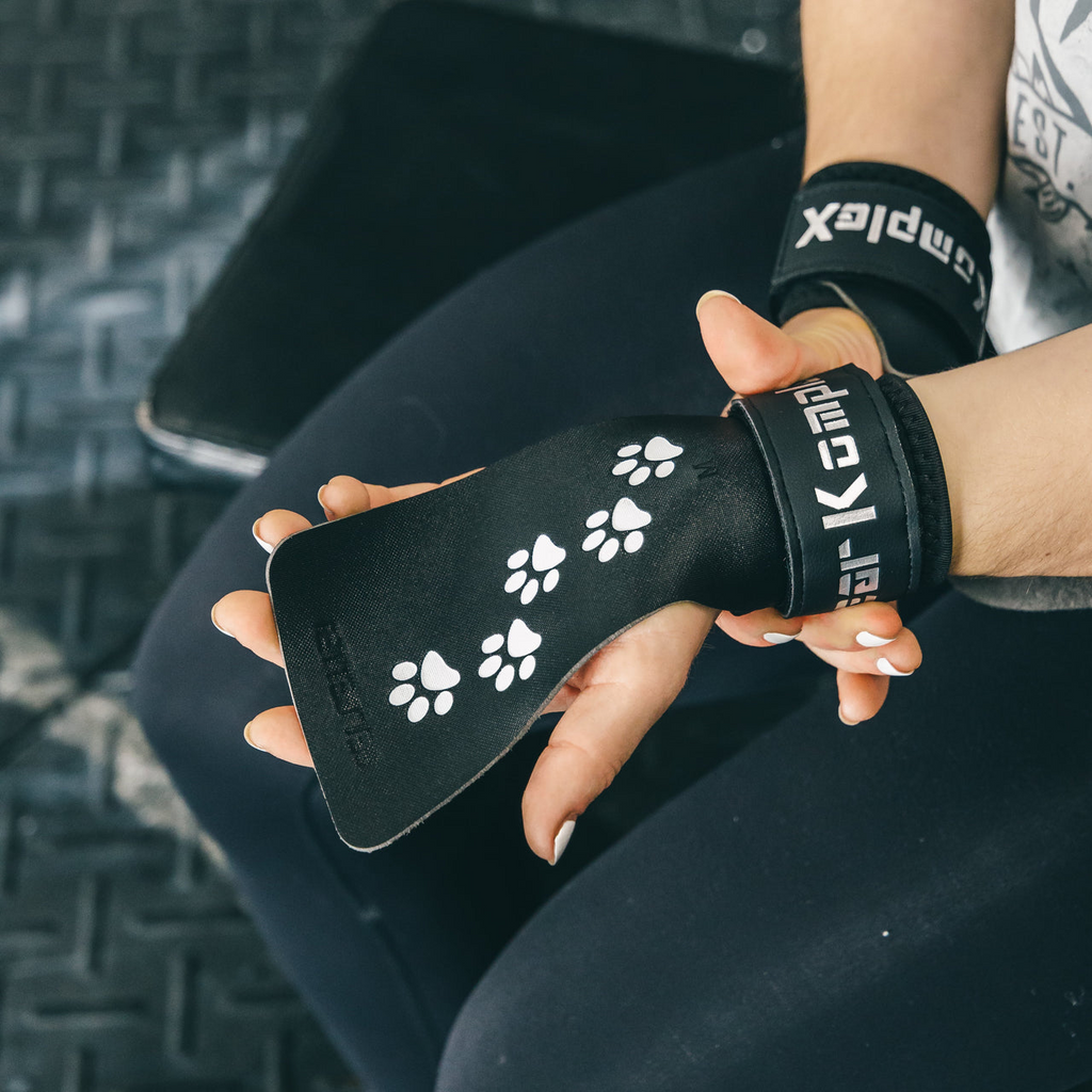 BEAR KOMPLEX | Calleras Paw Print