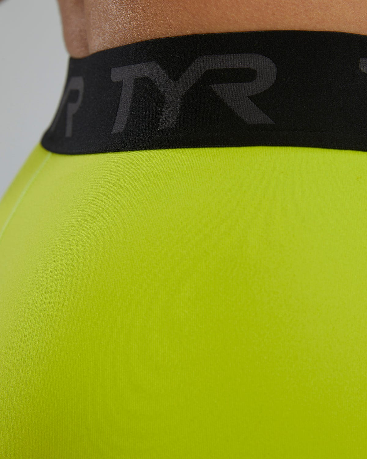 TYR | Short Mid-Rise Logo 2" Limelight