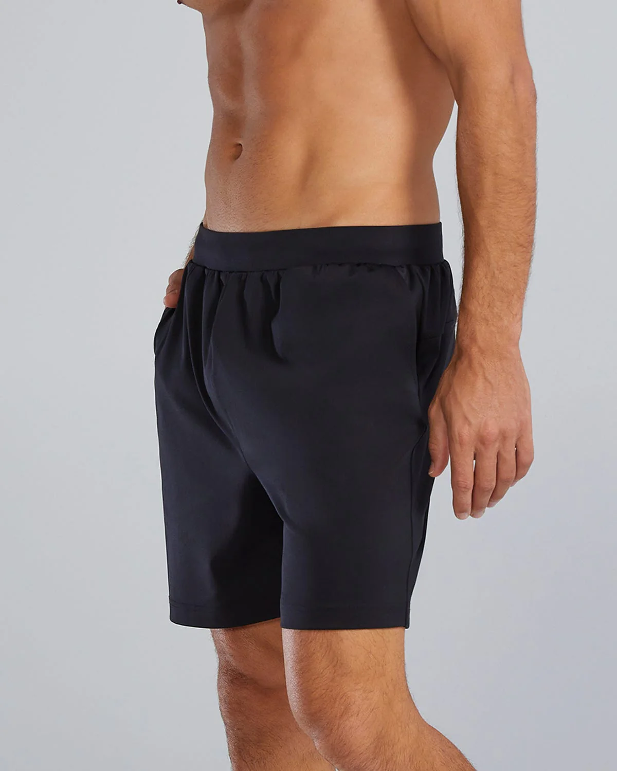 TYR | Short Elevation 7" Black