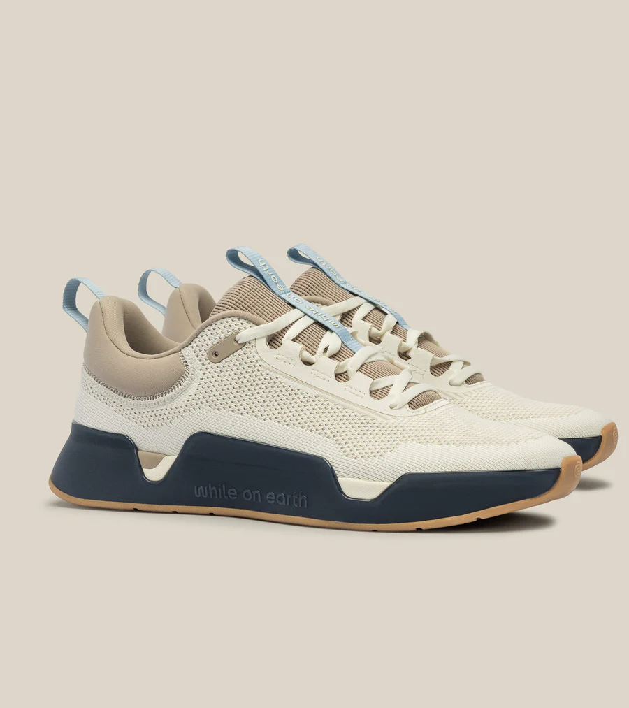 WHILE ON EARTH | Move Trainer Wheat/Midnight