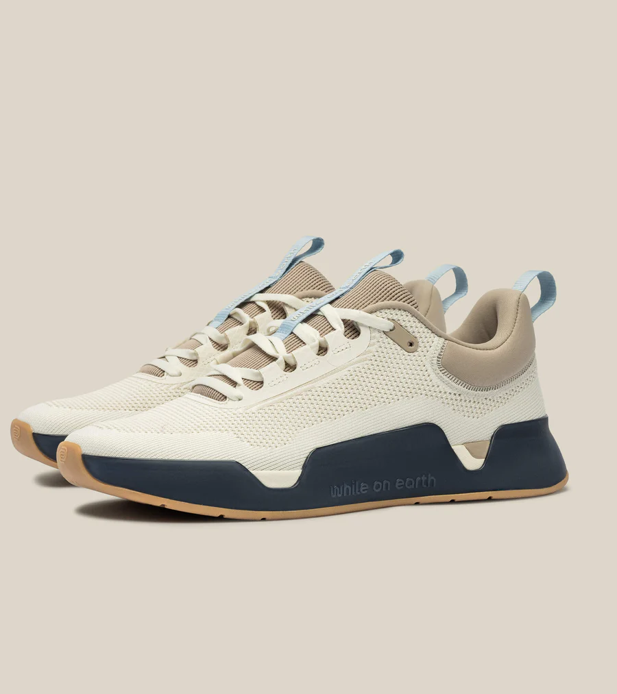 WHILE ON EARTH | Move Trainer Wheat/Midnight